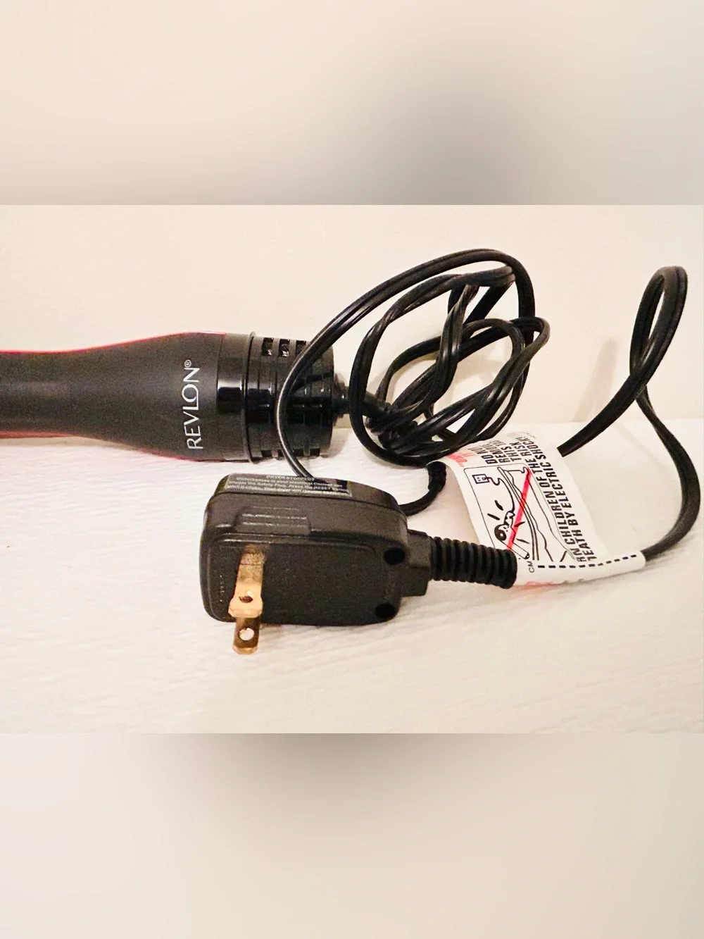 Revlon One-Step Volumizer Hair Dryer & Hot Air Brush-Black & Red, Like New!